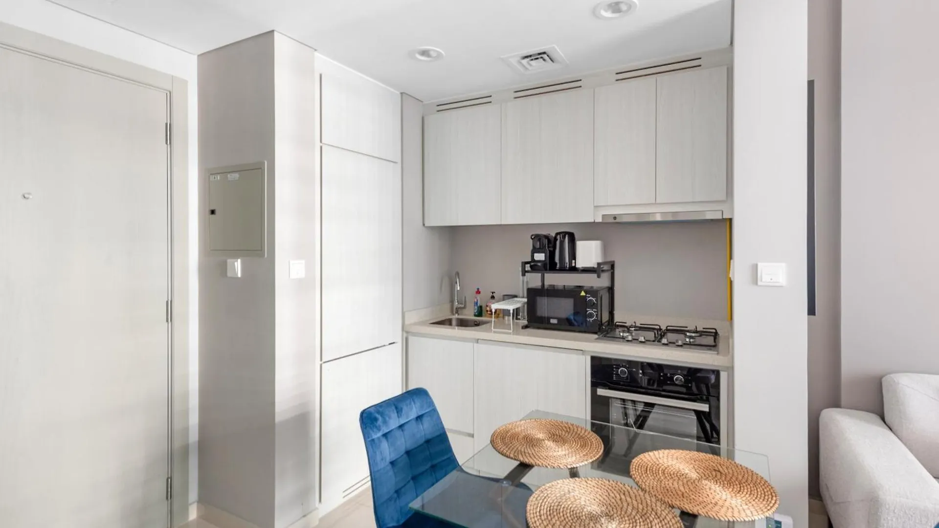 Luxurious 1Bdr Zada Tower, Business Bay 12 Apartment Dubai